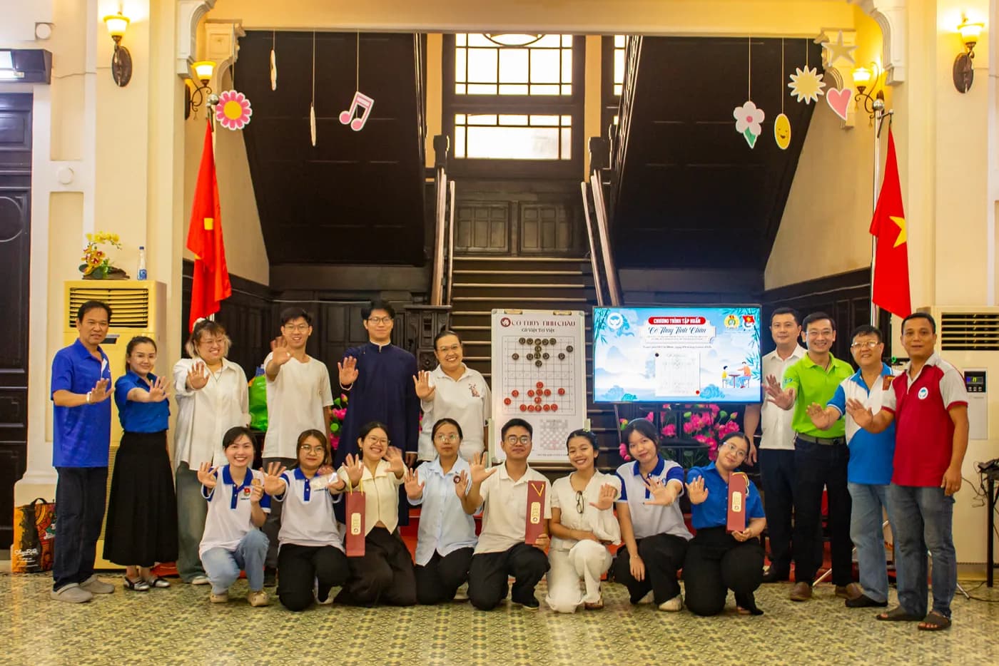 Hình ảnh các cán bộ tại Nhà Thiếu nhi TP.Hồ Chí Minh tham gia tập huấn Cờ Thủy Tinh Châu tại chương trình tập huấn tại Nhà Thiếu nhi Thành phố Hồ Chí Minh.