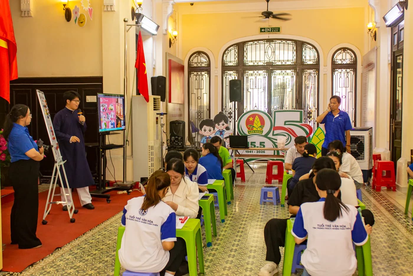 Hình ảnh các cán bộ tại Nhà Thiếu nhi TP.Hồ Chí Minh tham gia tập huấn Cờ Thủy Tinh Châu tại chương trình tập huấn tại Nhà Thiếu nhi Thành phố Hồ Chí Minh.