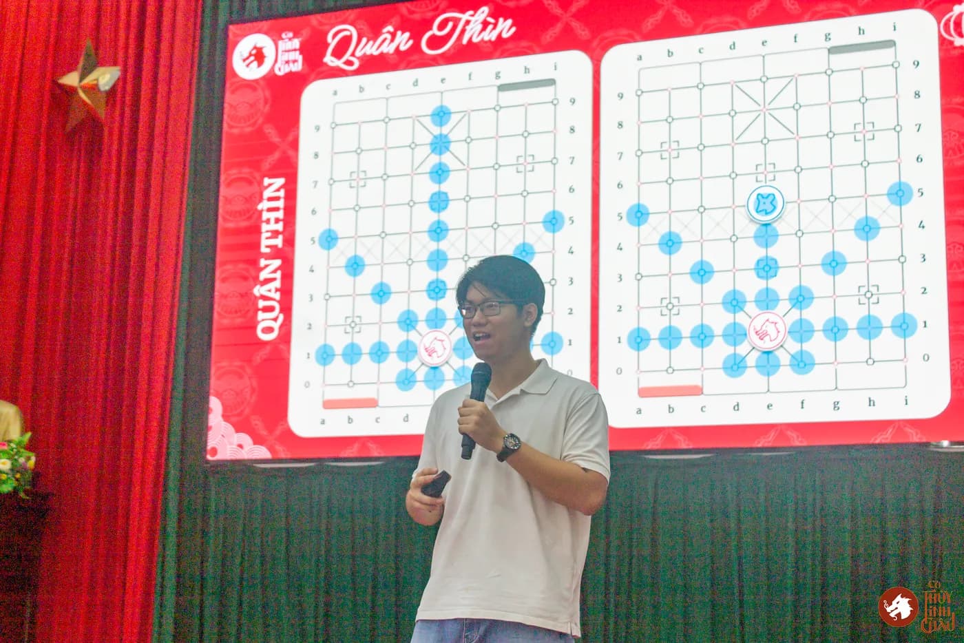Hình ảnh Co-founder hướng dẫn Cờ Thủy Tinh Châu thuộc chương trình Học kỳ trong Quân đội do Nhà Văn Hóa Thanh niên TP.HCM tổ chức.