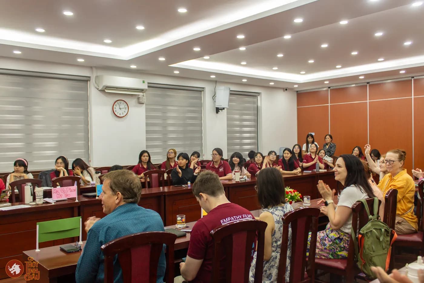 Hình ảnh toàn thể khách tham dự tại chương trình giao lưu văn hóa quốc tế – lần thứ hai đồng hành trong chương trình đón đoàn Vegan Travel Asia.