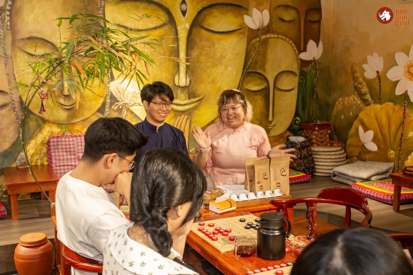 Hình ảnh Thành viên Cờ Thủy Tinh Châu chia sẻ tại buổi workshop Cờ và Trà #04 "Một Nước Đi, Vạn Lối Nghĩ"