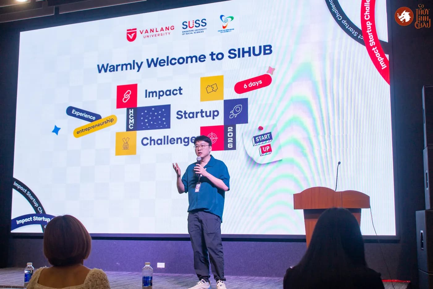 Hình ảnh các diễn giả trình bày tại chương trình Navigating Vietnam’s Startup Ecosystem: Perspectives from Builders, Enablers and Educators” được tổ chức tại SIHUB .