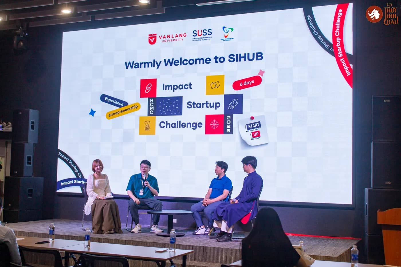 Hình ảnh các diễn giả trình bày tại chương trình Navigating Vietnam’s Startup Ecosystem: Perspectives from Builders, Enablers and Educators” được tổ chức tại SIHUB .