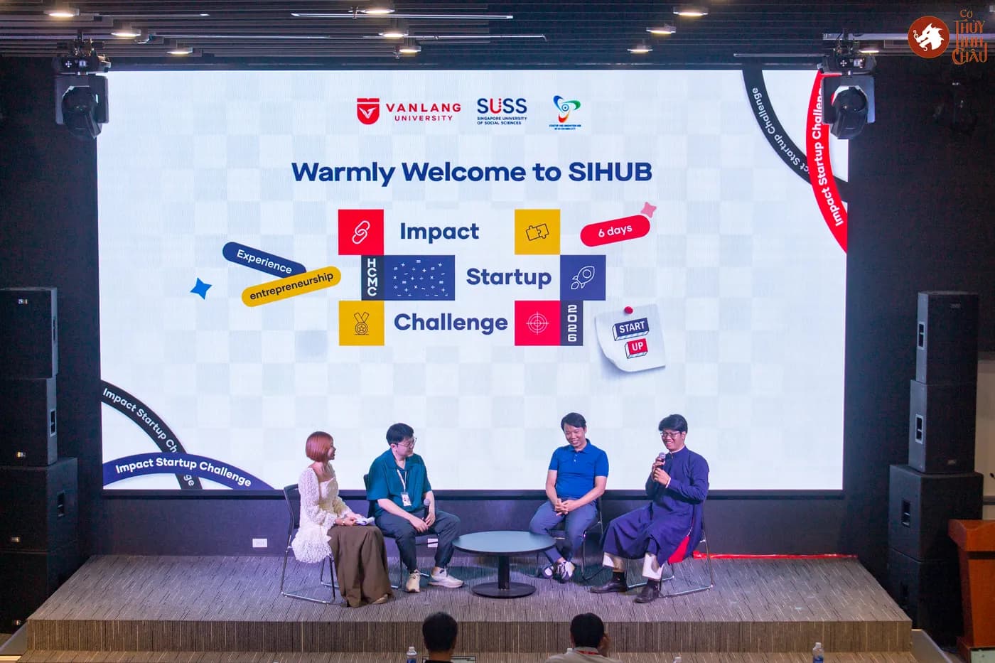 Hình ảnh các diễn giả trình bày tại chương trình Navigating Vietnam’s Startup Ecosystem: Perspectives from Builders, Enablers and Educators” được tổ chức tại SIHUB .