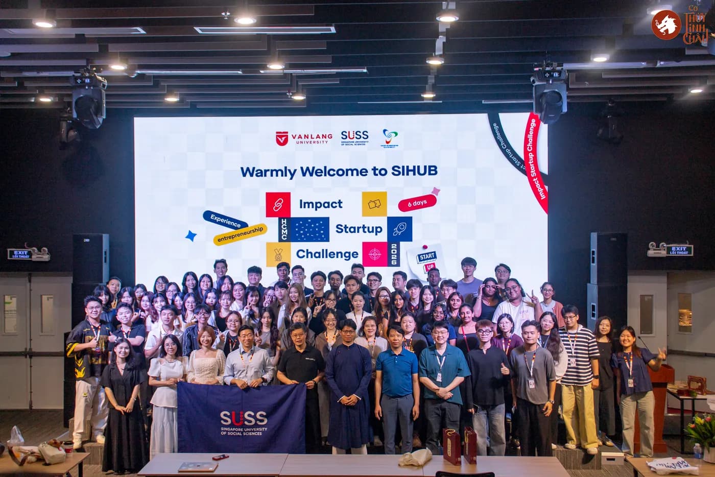 Hình ảnh chụp tập thể tại chương trình Navigating Vietnam’s Startup Ecosystem: Perspectives from Builders, Enablers and Educators” được tổ chức tại SIHUB .