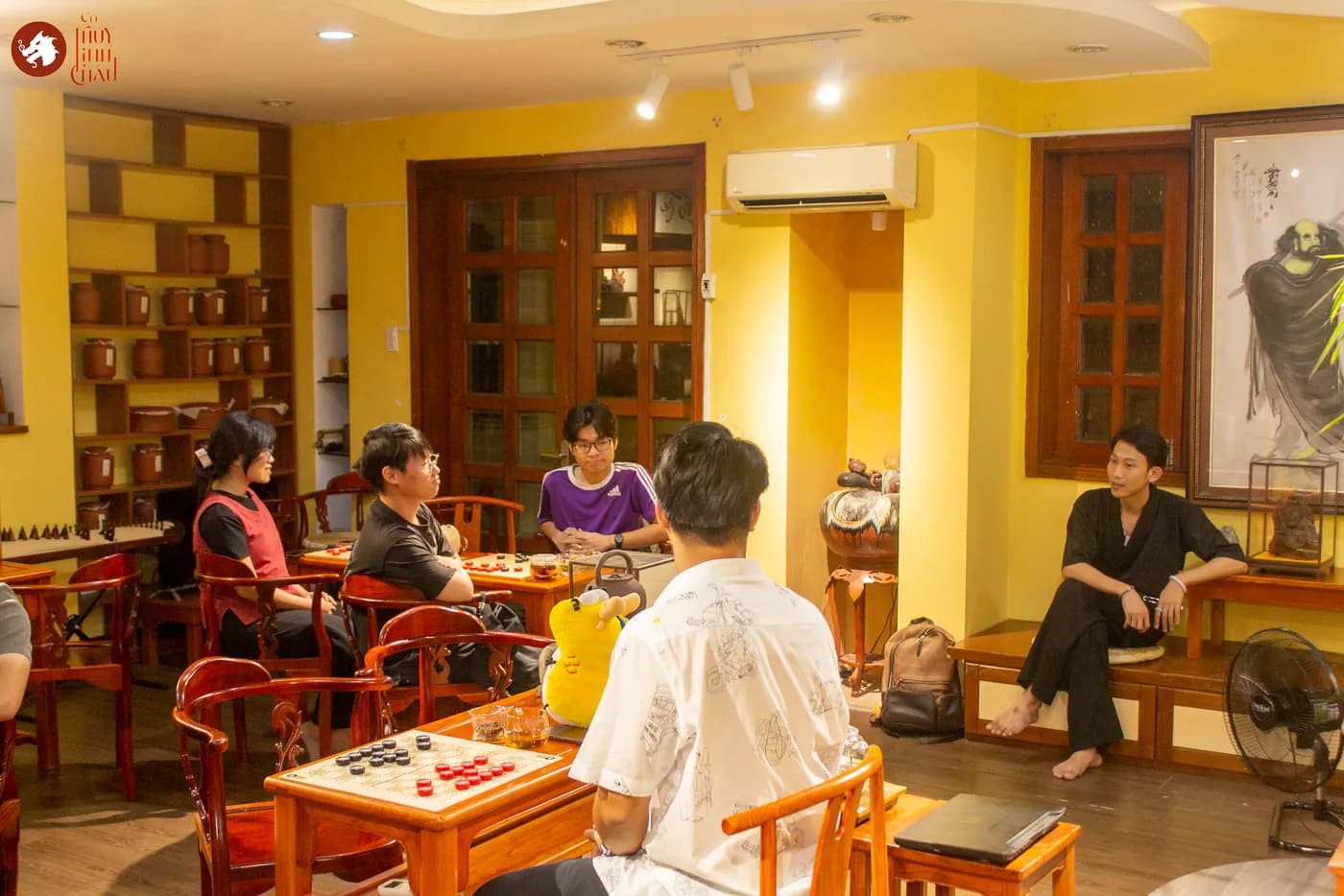 Hình ảnh anh Lê Chánh Can chia sẻ tại Workshop Cờ & Trà: Tách trà cuối của tháng 5 tại Đây là An Viên Trà.
