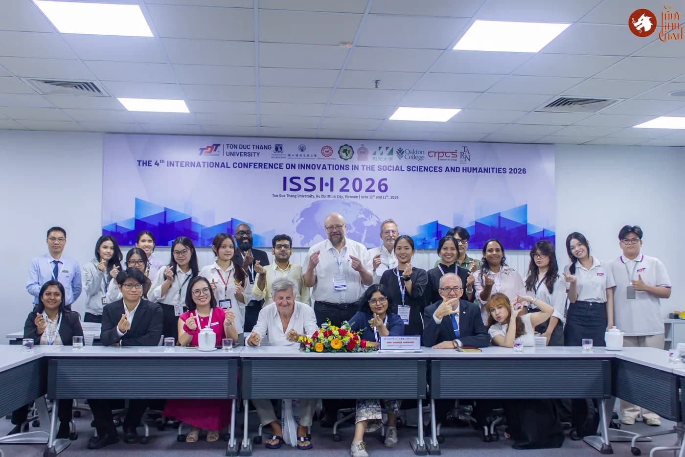 Hình ảnh toàn bộ khách tham gia tại Hội thảo quốc tế lần thứ 4 (ISSH 2026) do Trường Đại học Tôn Đức Thắng cùng các tổ chức học thuật trên thế giới đồng tổ chức.
