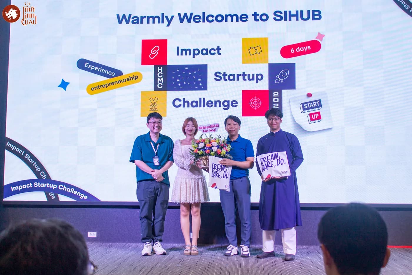 Hình ảnh các diễn giả trình bày tại chương trình Navigating Vietnam’s Startup Ecosystem: Perspectives from Builders, Enablers and Educators” được tổ chức tại SIHUB .