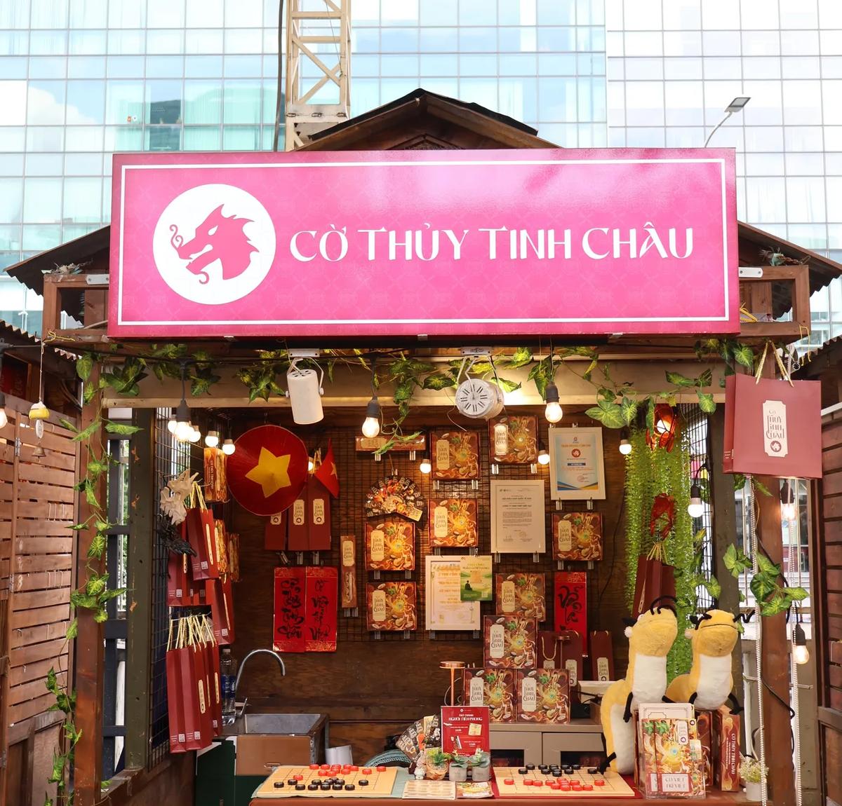 Cờ Thủy Tinh Châu at The Box Concept