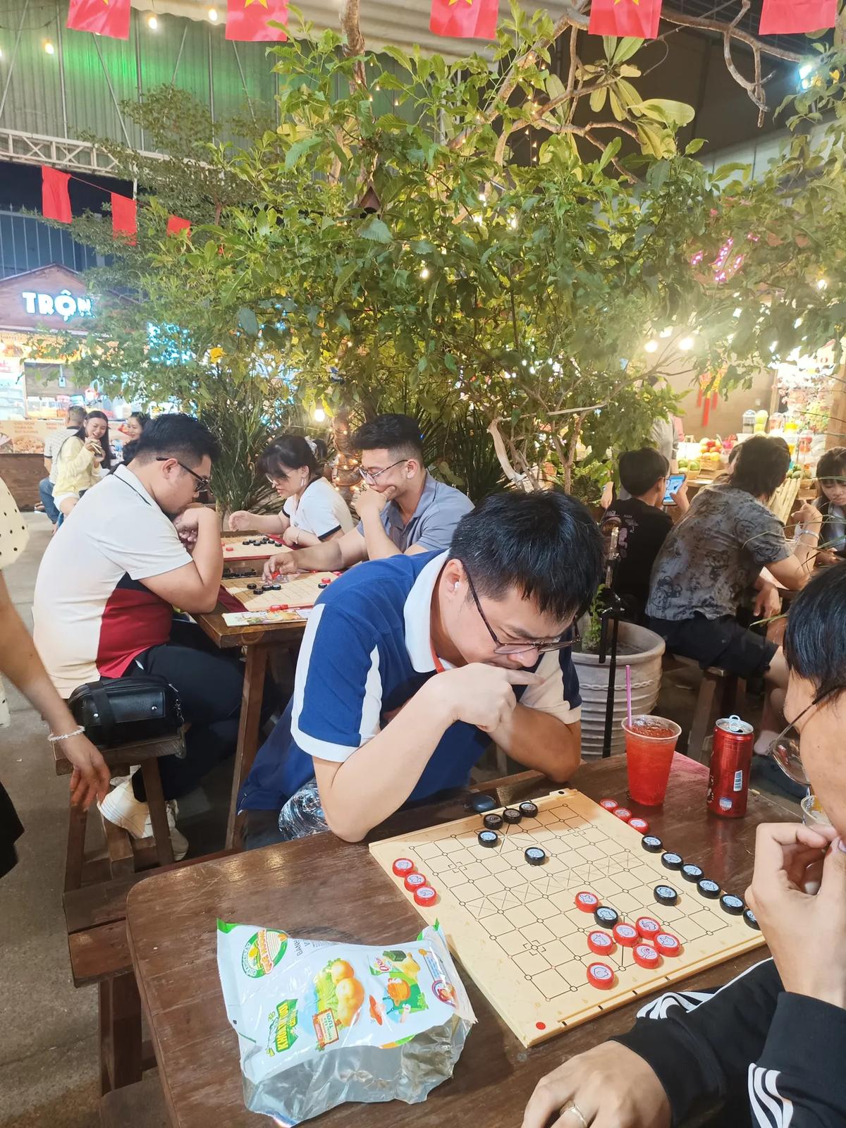 A night at The Box Concept with Cờ Thủ Tinh Châu