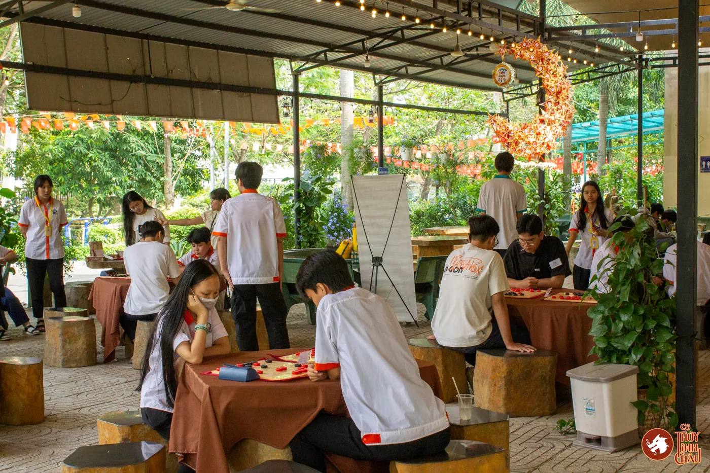 Hình ảnh các kỳ thủ tham gia thi đấu tại giải đấu Danh Kỳ Lưu Truyền III tại Trường Cao đẳng Công nghệ cao Đồng An