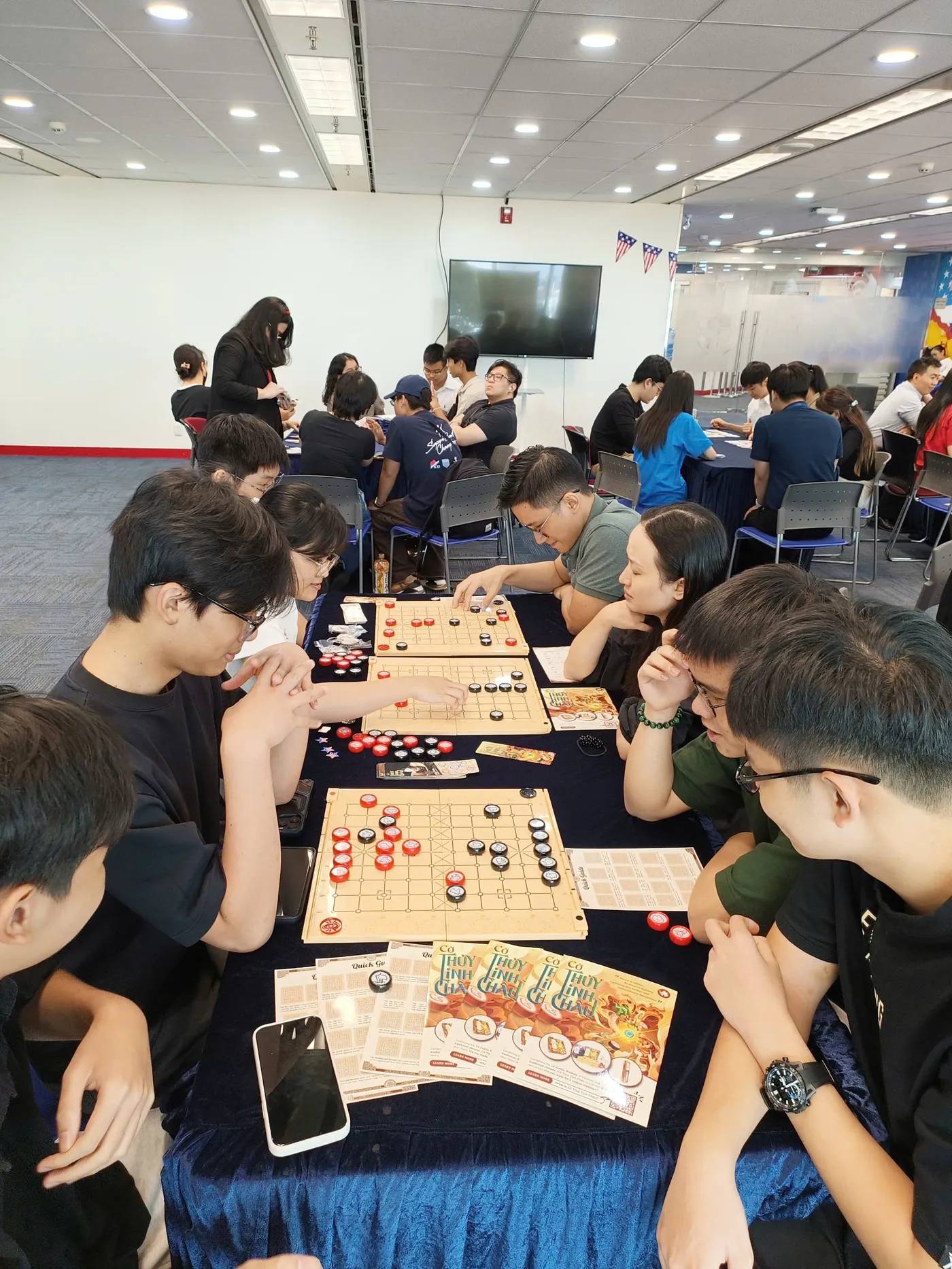 Cờ Thủy Tinh Châu - US Board Game Day