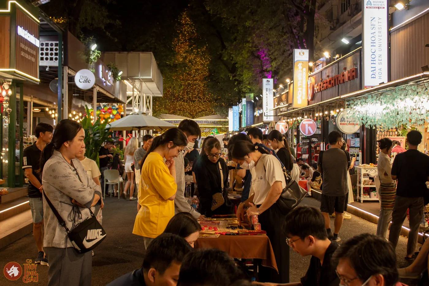 Cờ Thủy Tinh Châu tại Đường Sách TP. HCM Tháng 1/2026