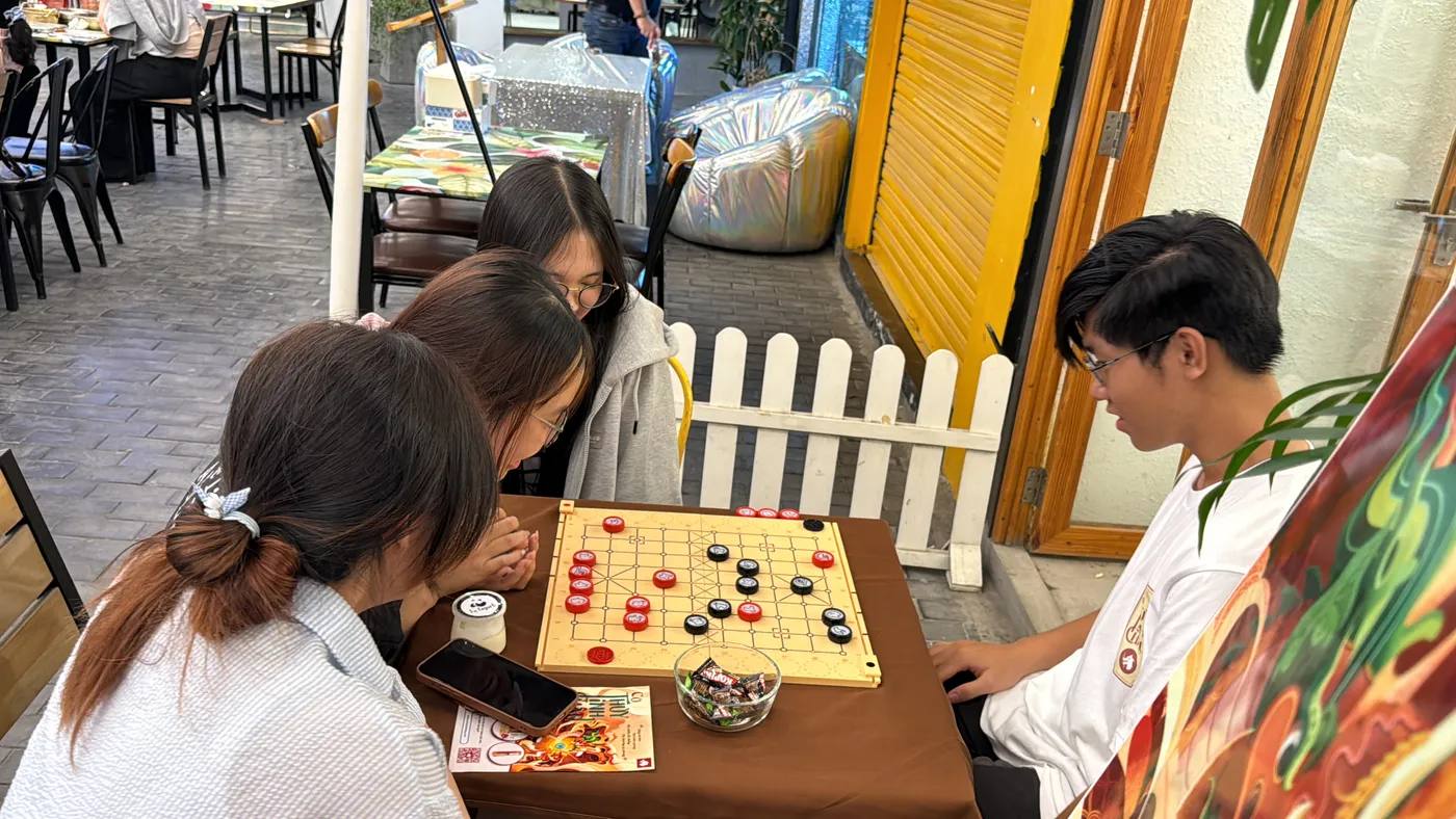 Ván cờ Thủy Tinh Châu tại BLOQ Saigon - Ngày 8 tháng 3 năm 2025