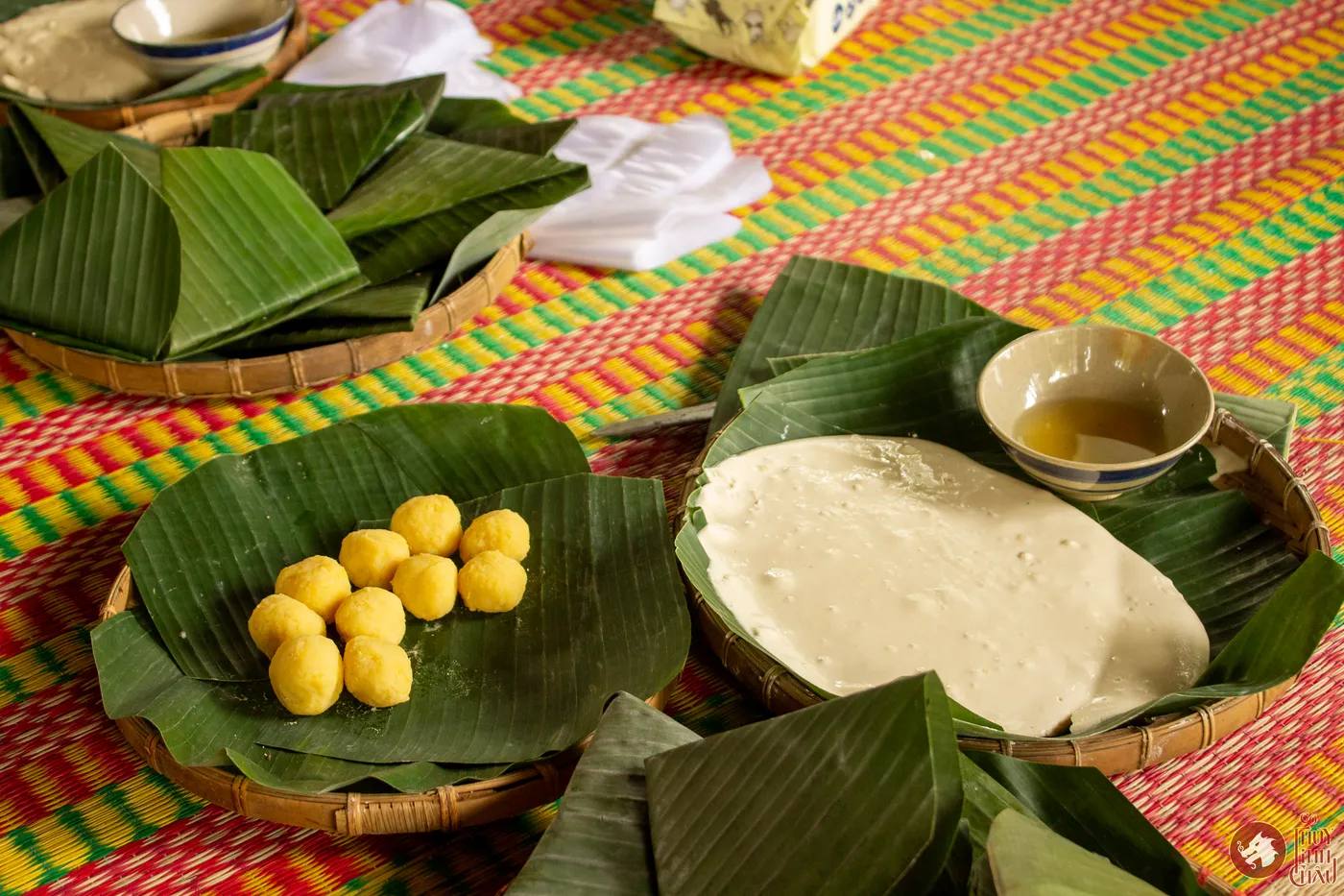 Cờ Thủy Tinh Châu tại Bảo tàng Áo Dài