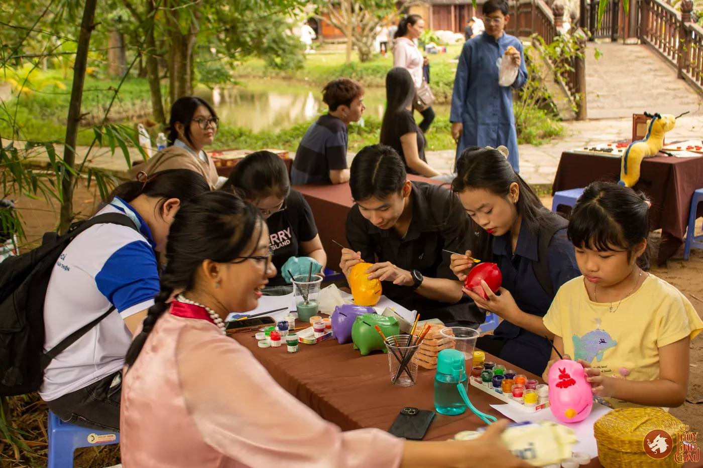 Cờ Thủy Tinh Châu tại Bảo tàng Áo Dài