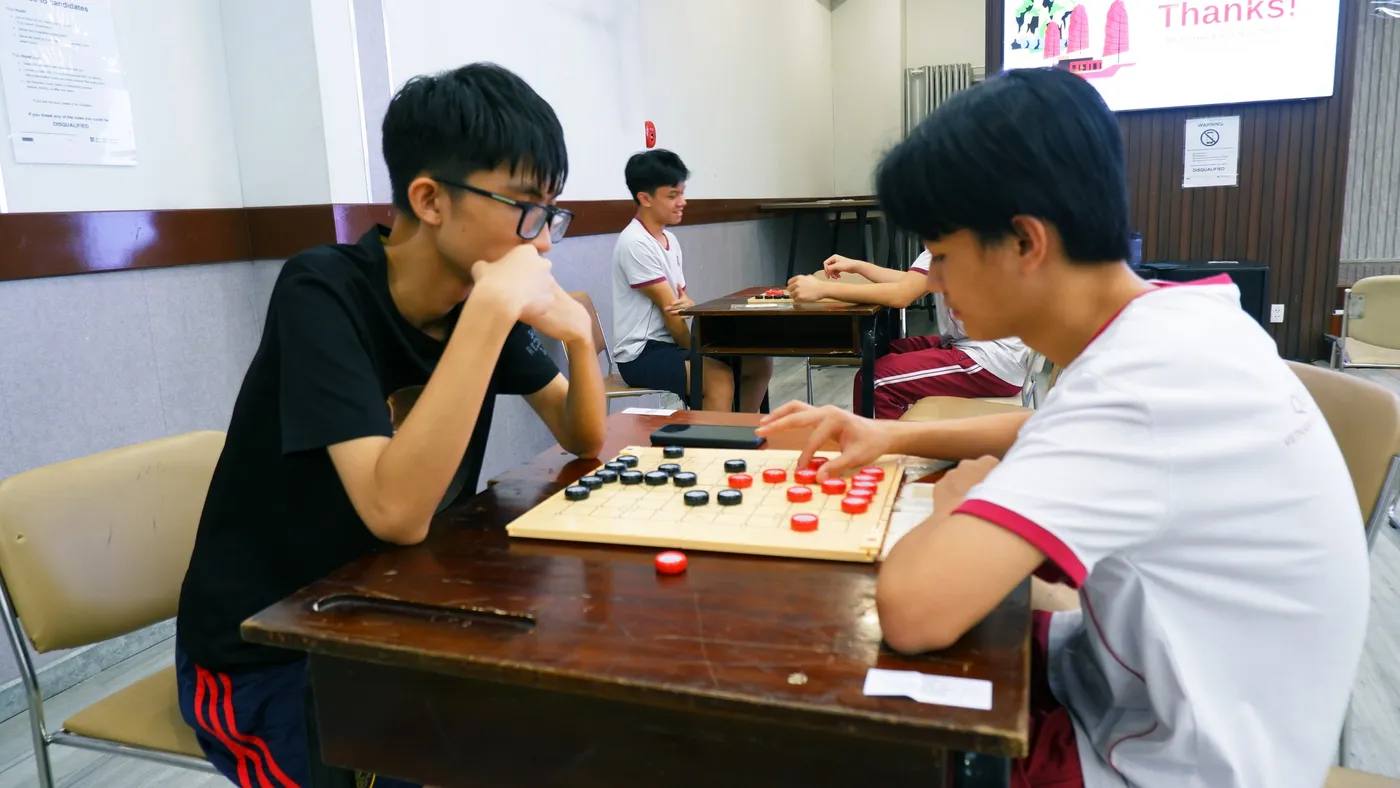 Hình chụp từ Sự kiện Cờ Việt Trí Việt tại Trường Quốc tế Việt Úc cùng Cờ Thủy Tinh Châu