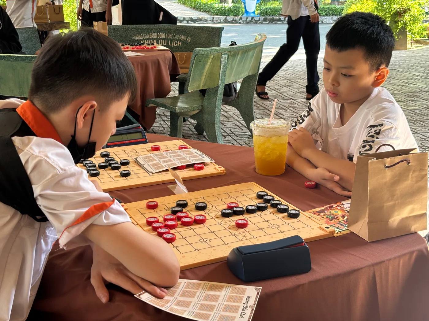 Hình chụp từ vòng bảng giải đấu Danh Kỳ Lưu Truyền tại Trường Cao đẳng Công nghệ cao Đồng An