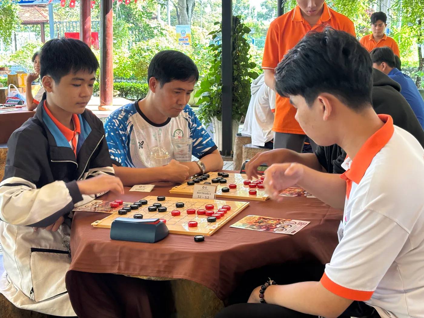 Hình chụp từ vòng bảng giải đấu Danh Kỳ Lưu Truyền tại Trường Cao đẳng Công nghệ cao Đồng An