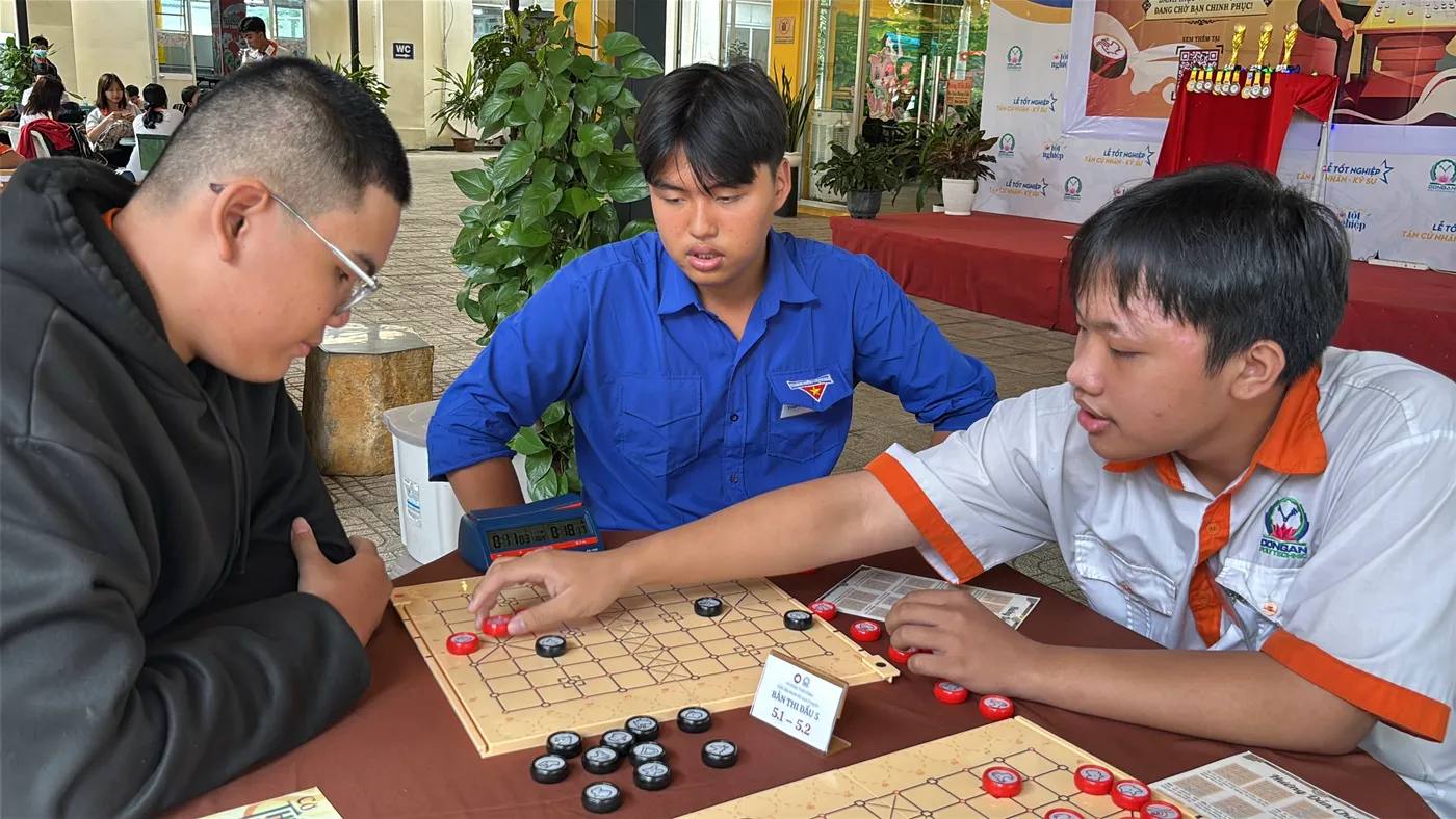Hình chụp từ vòng bảng giải đấu Danh Kỳ Lưu Truyền tại Trường Cao đẳng Công nghệ cao Đồng An