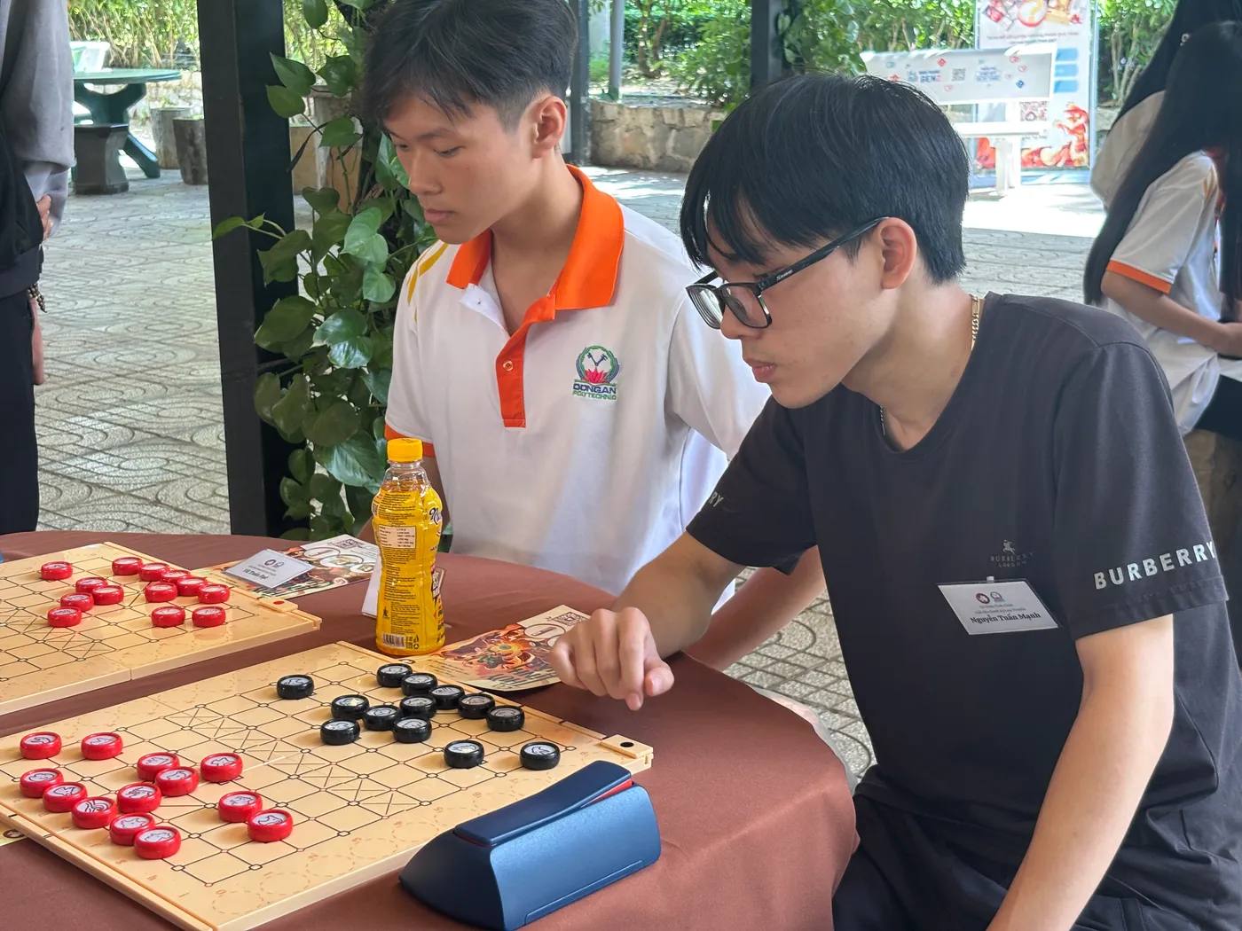 Hình chụp từ vòng bảng giải đấu Danh Kỳ Lưu Truyền tại Trường Cao đẳng Công nghệ cao Đồng An