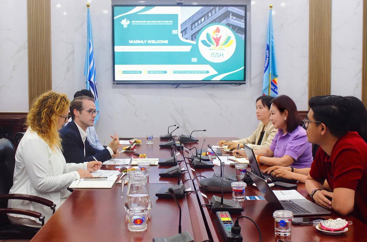 Buổi làm việc tại Viện Nghiên cứu Khoa học Xã hội và Nhân văn - Trường Đại học Khoa học Xã hội và Nhân văn, ĐHQG-HCM