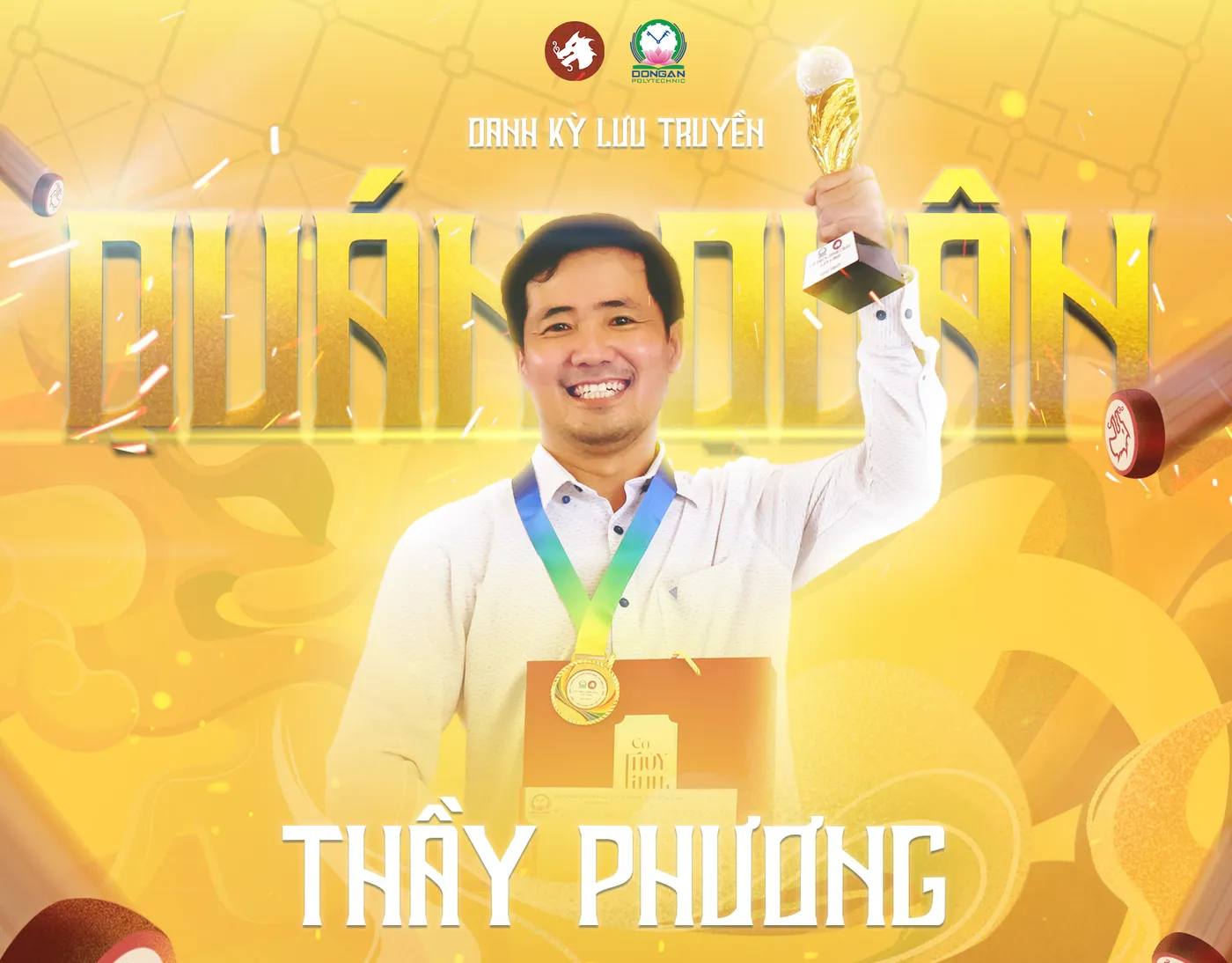 Hình chụp Quán Quân Thầy Việt Phương - buổi Chung kết giải đấu Danh Kỳ Lưu Truyền - Cờ Thủy Tinh Châu