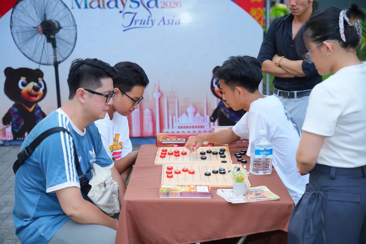 Cờ Thủy Tinh Châu tại Malay Fest Celadon Tân Phú 2025