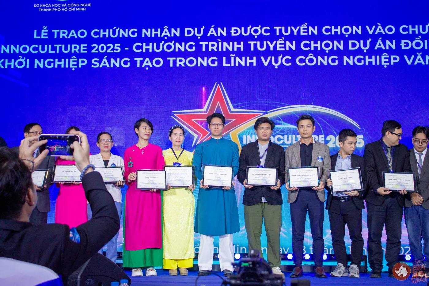 Cờ Thủy Tinh Châu cùng các dự án từ Chương trình InnoCulture 2025 vinh dự nhận chứng nhận