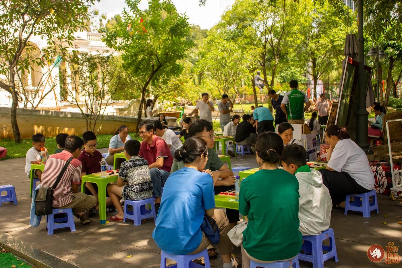 Hình ảnh Đội Cờ Thủy Tinh Châu sinh hoạt vào ngày Chủ Nhật tại Nhà Thiếu nhi Thành phố Hồ Chí Minh