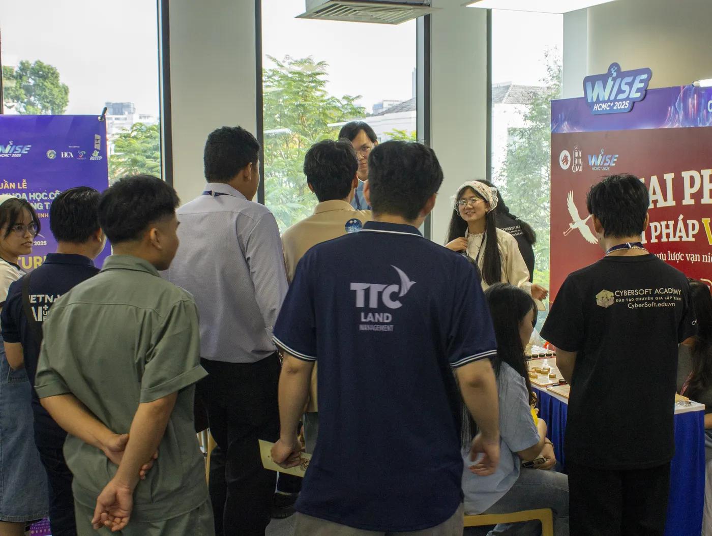 Cờ Thủy Tinh Châu tại WISE HCMC⁺ - Ngày 1