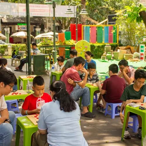 Buổi sáng Chủ Nhật rộn ràng đấu trí tại Nhà Thiếu nhi TP.HCM