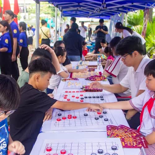 Tháng hành động vì trẻ em nối nhịp tư duy qua ván cờ Việt