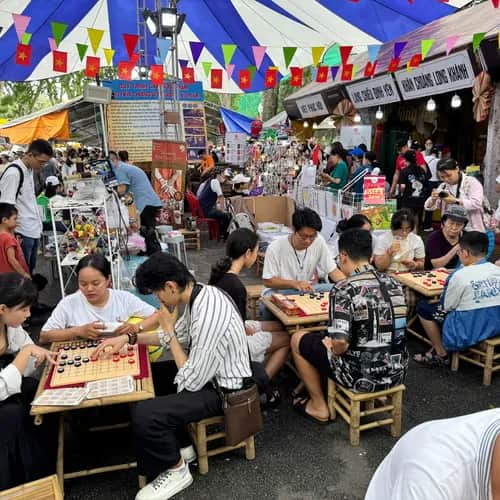 Cờ tại Thảo Cầm Viên – Niềm Vui Trí Tuệ Mừng Quốc Khánh 2/9